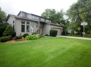 51239 Oak Lined Dr, Granger, IN