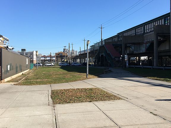 2nd image of 305 Beach 68th St Far Rockaway