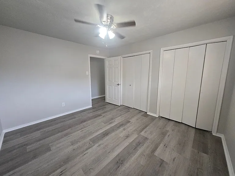 13439-13441 Blossomheath Ln — Photo 21