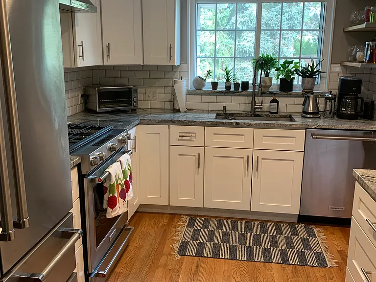 2900 S Clermont Dr — Photo 2