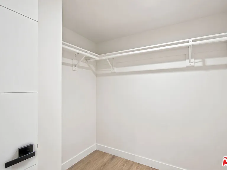 1434 N Poinsettia Pl #102 — Photo 16