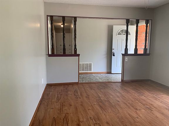 5th image of 3610 McClaflin Dr