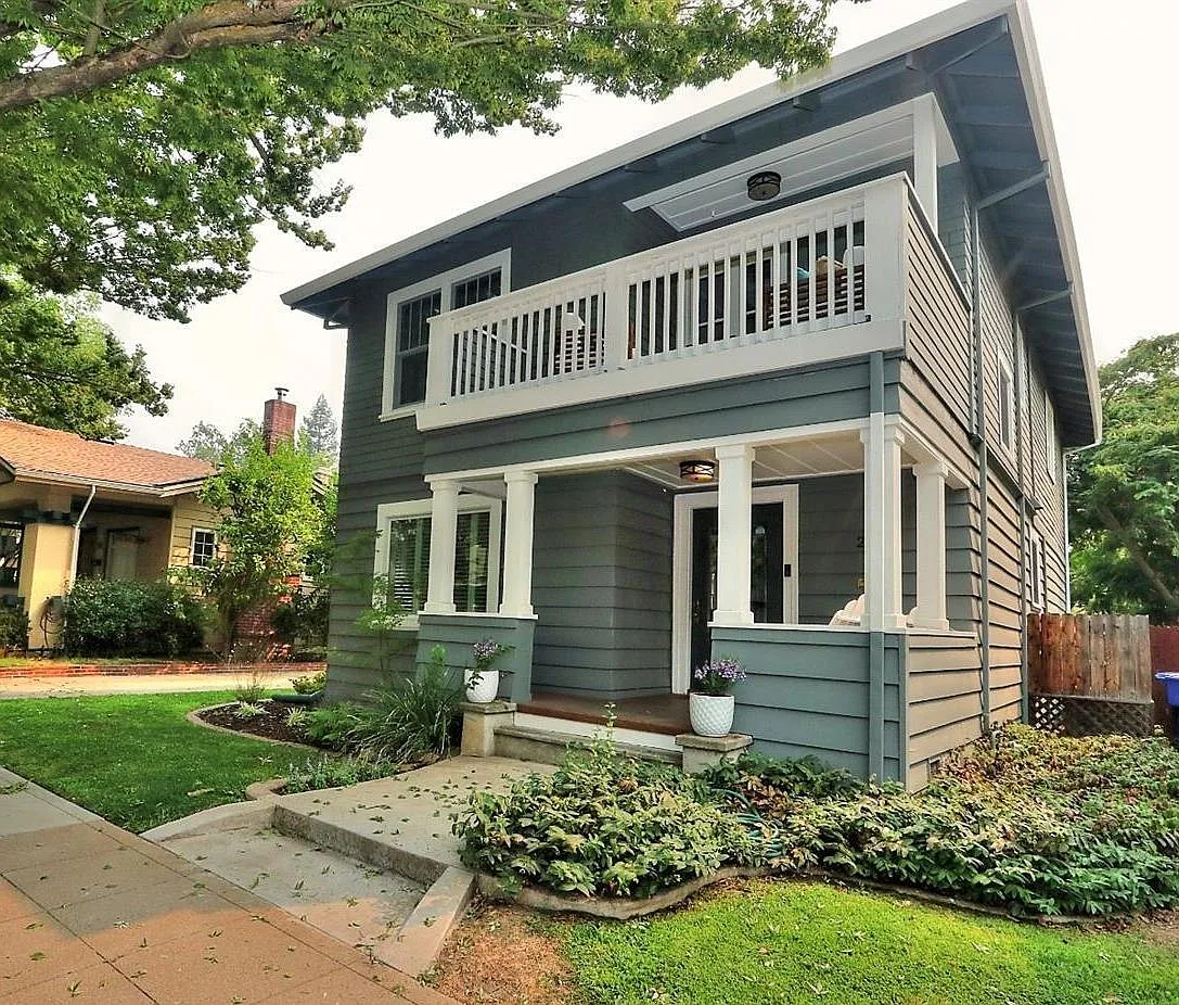 2160 Marshall Way photo 1