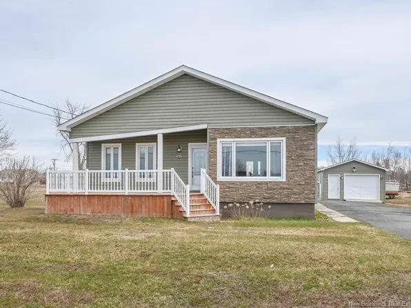51 Chiasson Rd, Shippagan, NB E8S 3A7