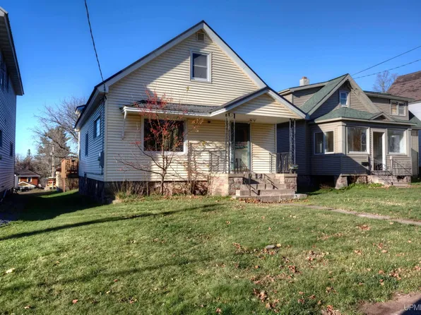 214 W Norrie St, Ironwood, MI 49938