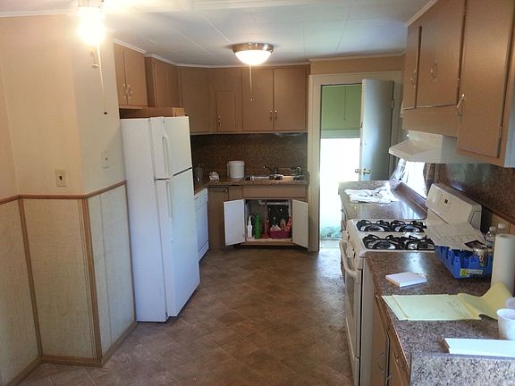 4th image of 19 Hudson Ave