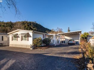 527 Plateau Dr, Roseburg, OR 97471