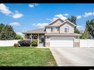 1184 W 1075 N, Clinton, UT 84015