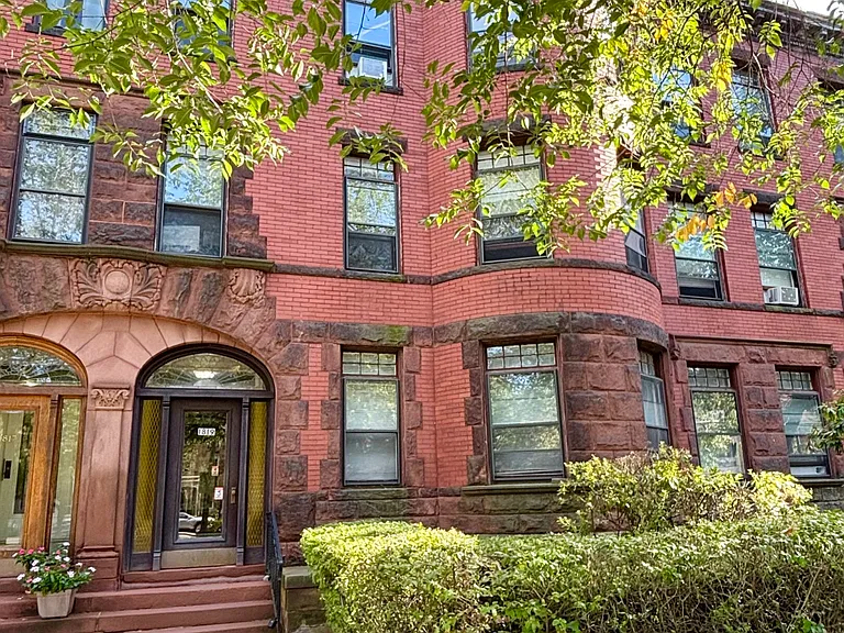 1819 Beacon St #5 — Photo 9