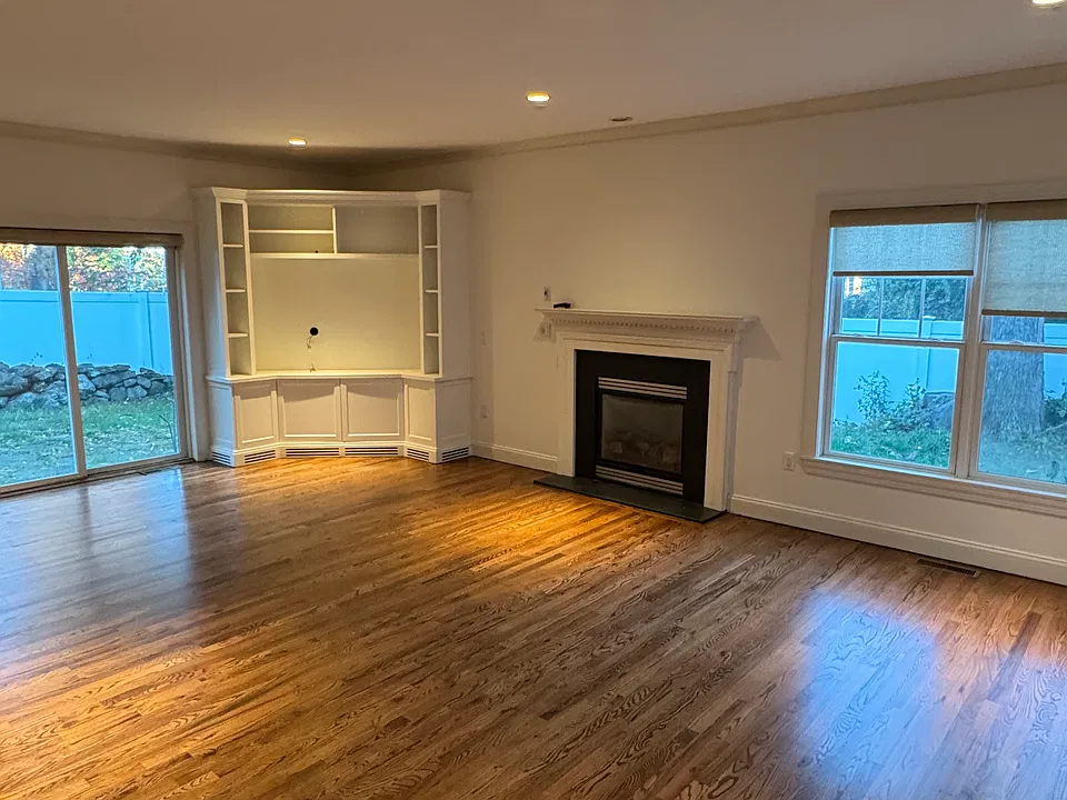 4 Nickel St