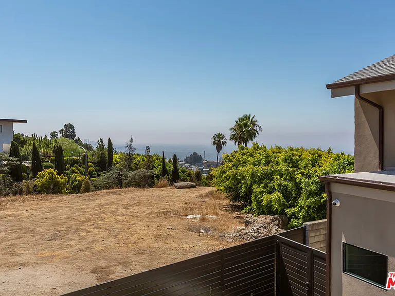 8012 Zeus Dr — Photo 35