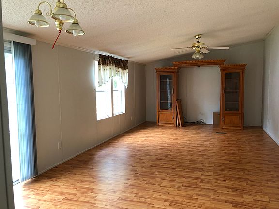 5th image of 9525 Sharman Ct