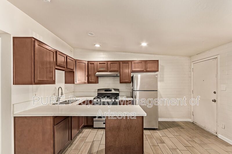 1st image of 1002 S Mariana St APT 2