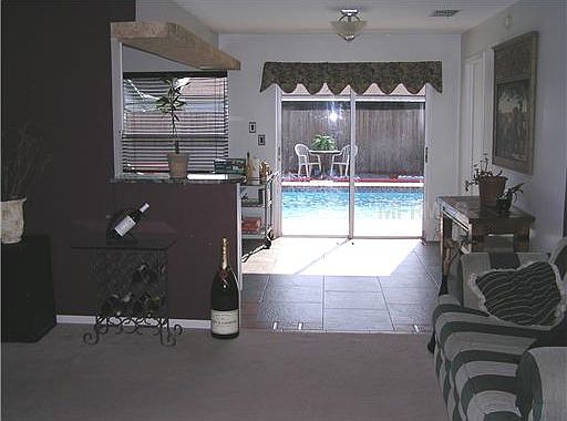4th image of 907 Lochmont Dr