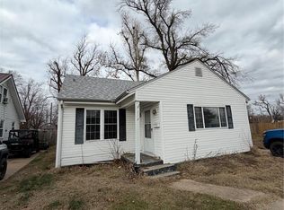 712 E Gladys St, Sikeston, MO 63801
