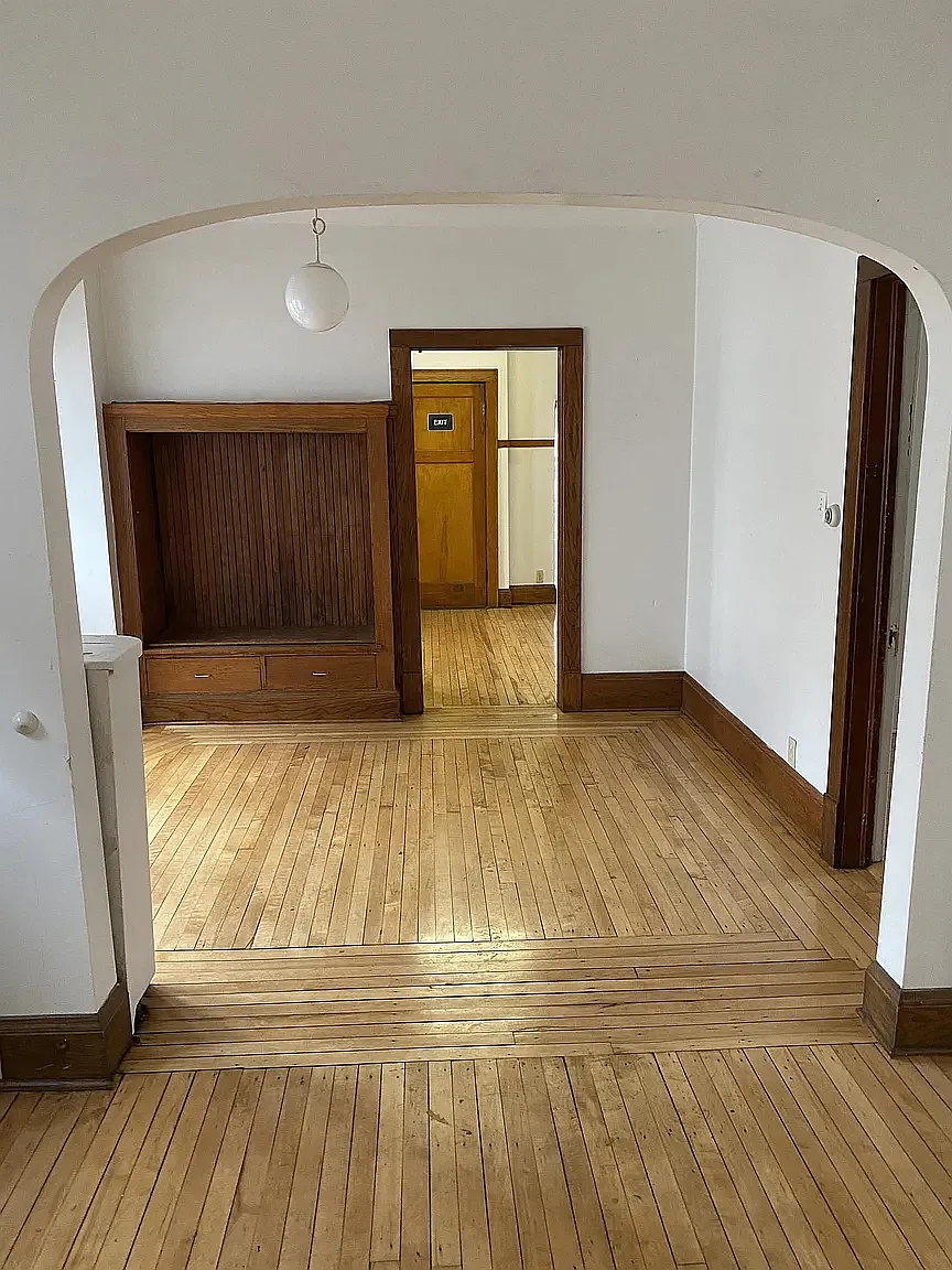 3 bed, 1300 sqft, $1,650 — Photo 2