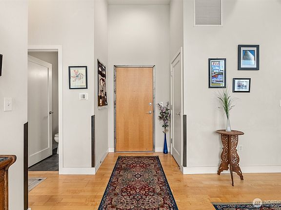 3rd image of 1705 Dock Street #510