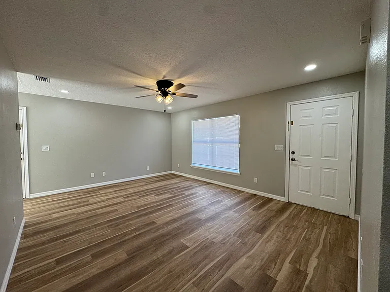 1151 W Minneola Ave #1151 — Photo 3
