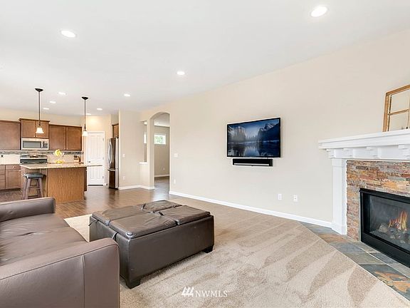 4th image of 12815 116th Avenue Ct E #168