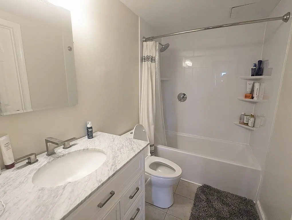 2 bed, 1.5 bath, 934 sqft, $2,700 — Photo 4