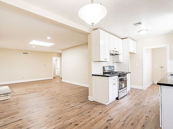 3rd image of 12351 Delta St