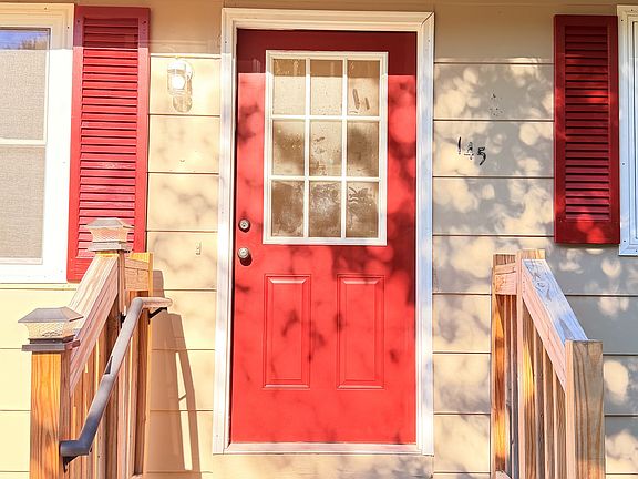 5th image of 145 Pleasant Ave #145