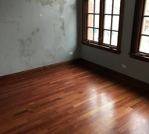 4th image of 3423 N Leavitt St