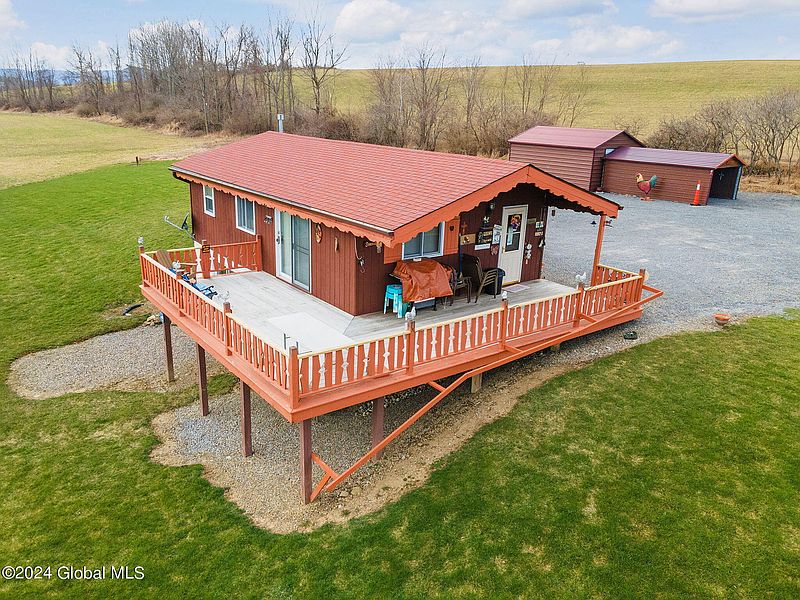 3rd image of 153 Mountain Meadows Lane