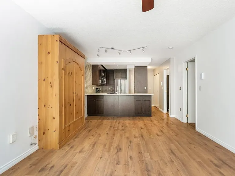 925 W 10th Ave #301 — Photo 10