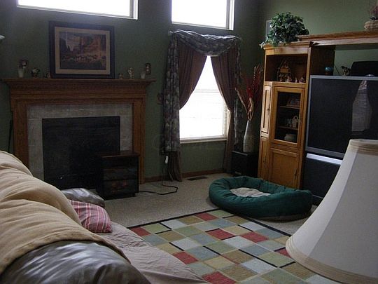 5th image of 824 Drill Ct