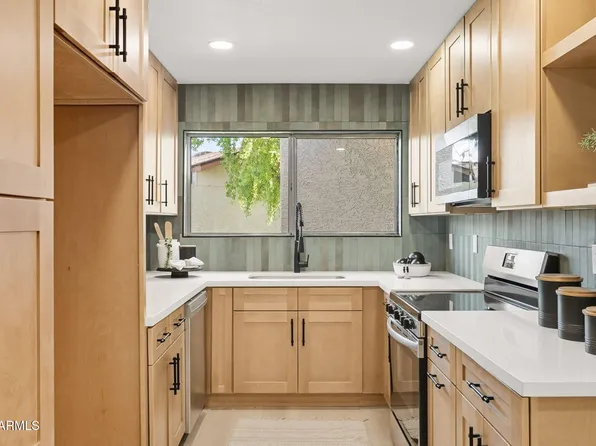 13220 N 26TH Drive, Phoenix, AZ 85029