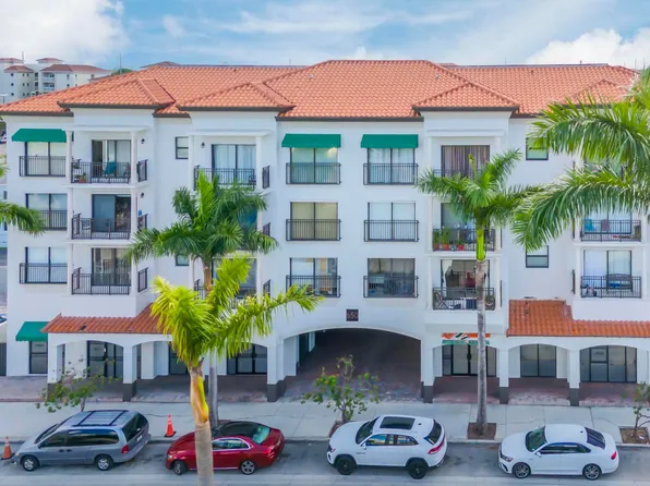 650 Palm Ave APT 205, Hialeah, FL 33010