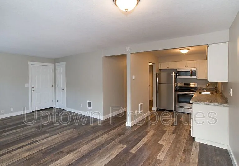 2602 NE Lombard St — Photo 15
