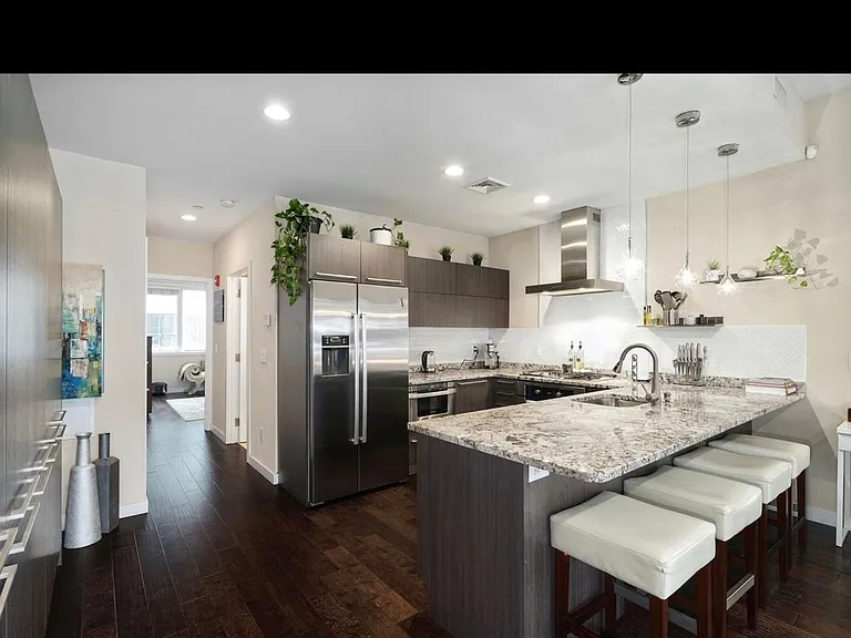 817 N Lawrence St #201 — Photo 12