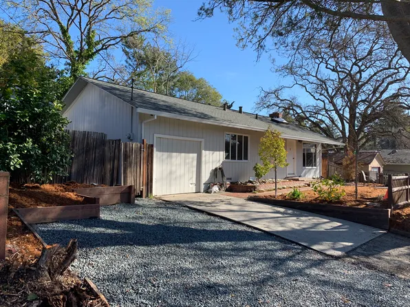 10 Acorn Ct, Walnut Creek, CA 94595