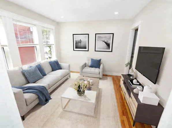 9 Bailey St, Dorchester Center, MA