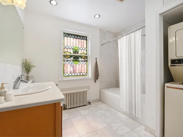 17-19 Columbia Terrace image 8 of 25