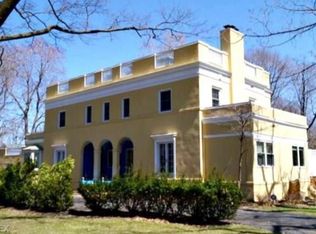 1999 Coventry Rd, Cleveland Heights, OH