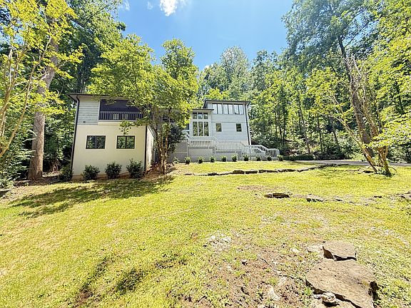 2nd image of 6617 Chatsworth Pl