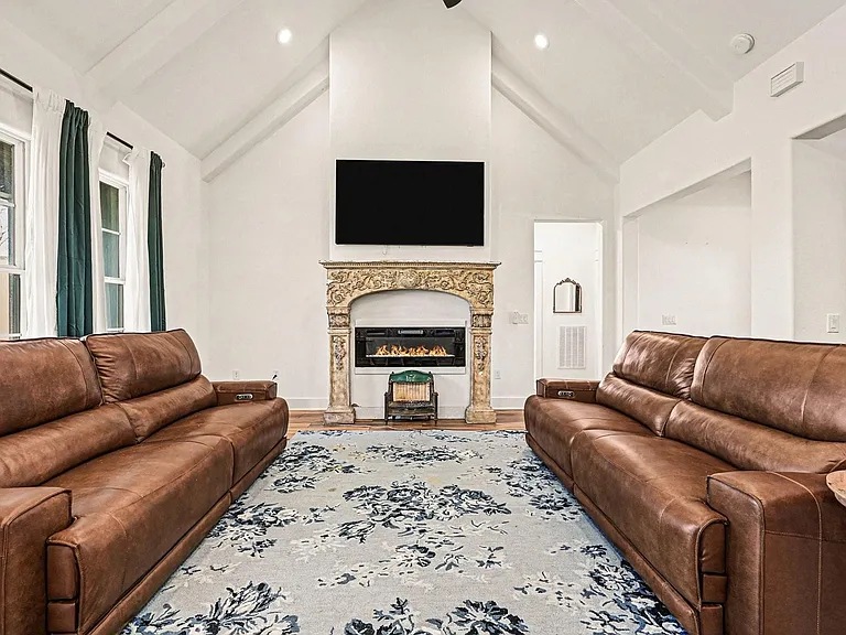 444 Mill Rd — Photo 7