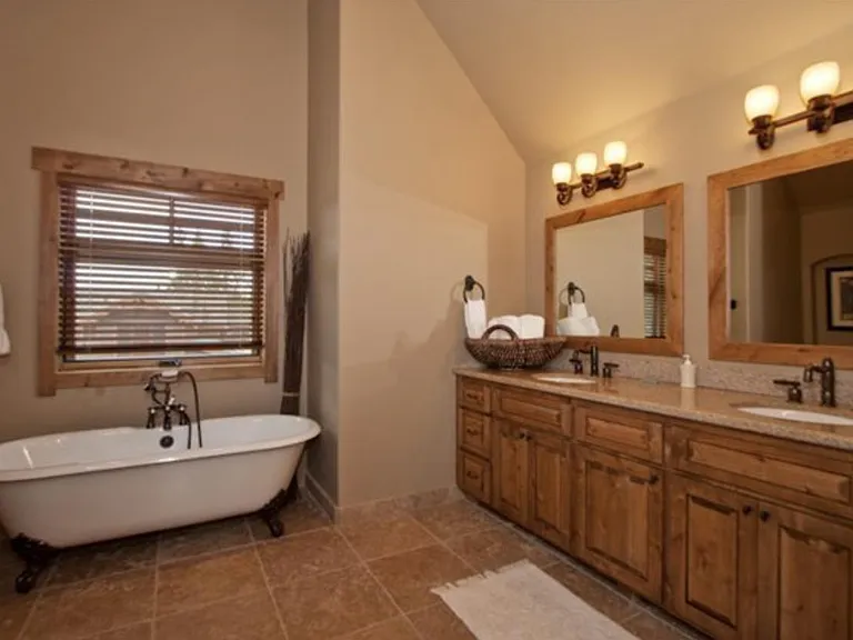 10035 Chaparral Ct — Photo 6