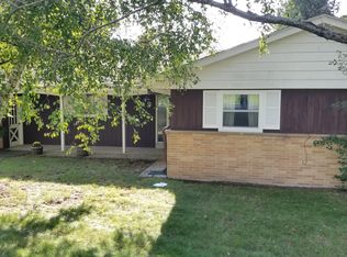 1905 Cedar Dr, Grafton, WI