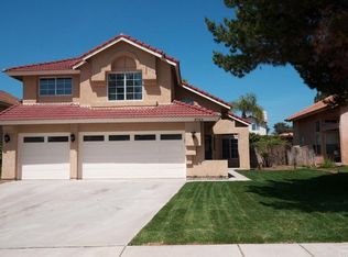 8743 Feathertop Rd, Riverside, CA 92508