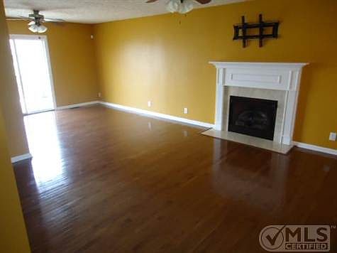 3rd image of 909 Cindy Jo Ct
