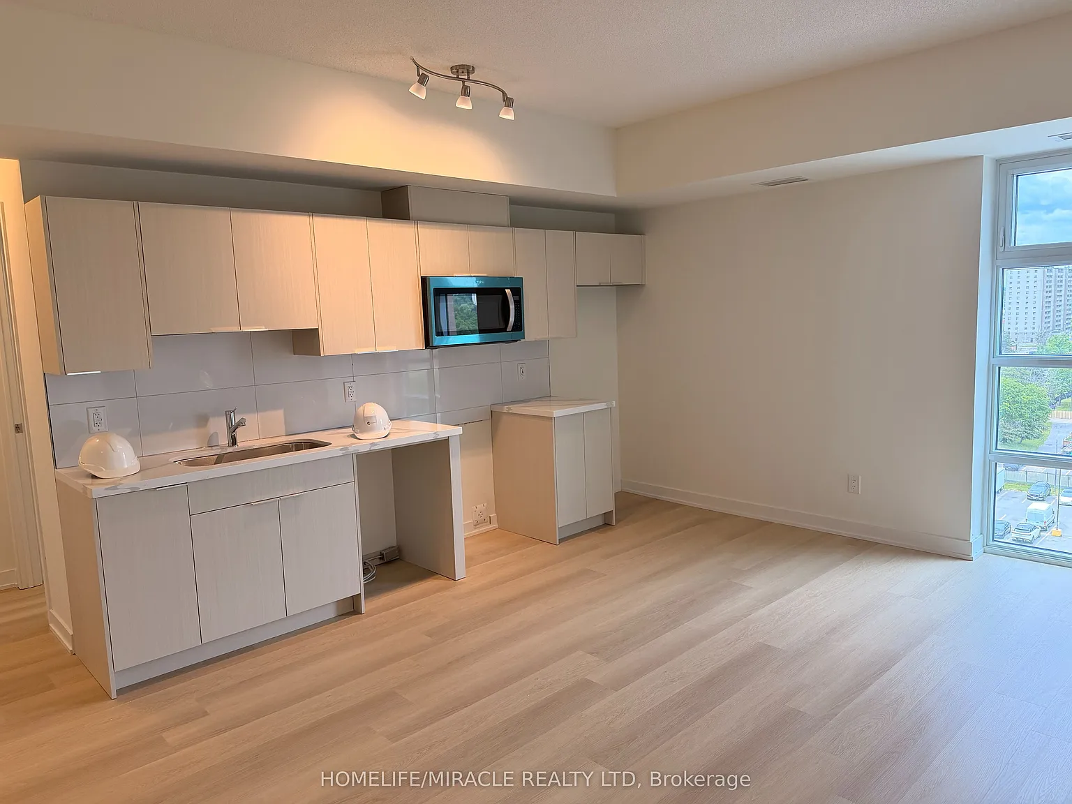Yorkwood Condos — Photo 2