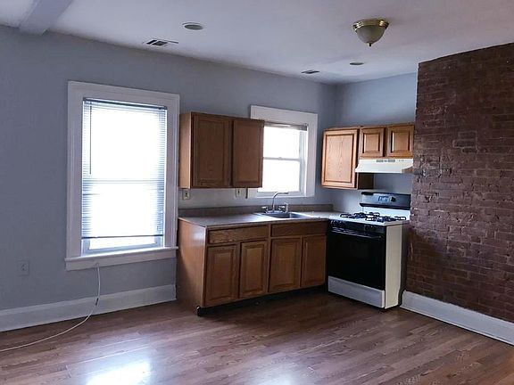 3rd image of 56 Gardner Ave APT 4A