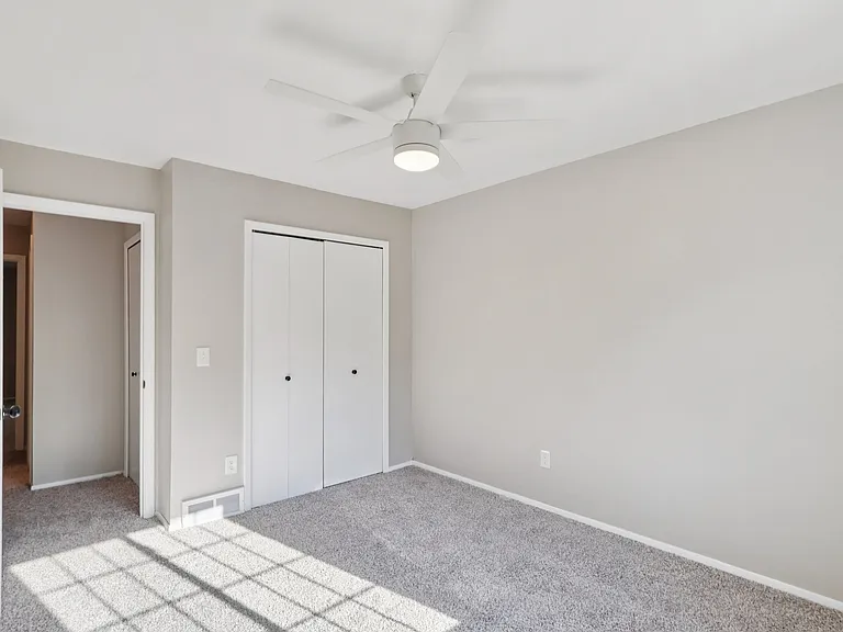 209 Greenbriar Ct — Photo 11