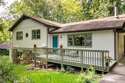 9 Wilson Ln Photo 1