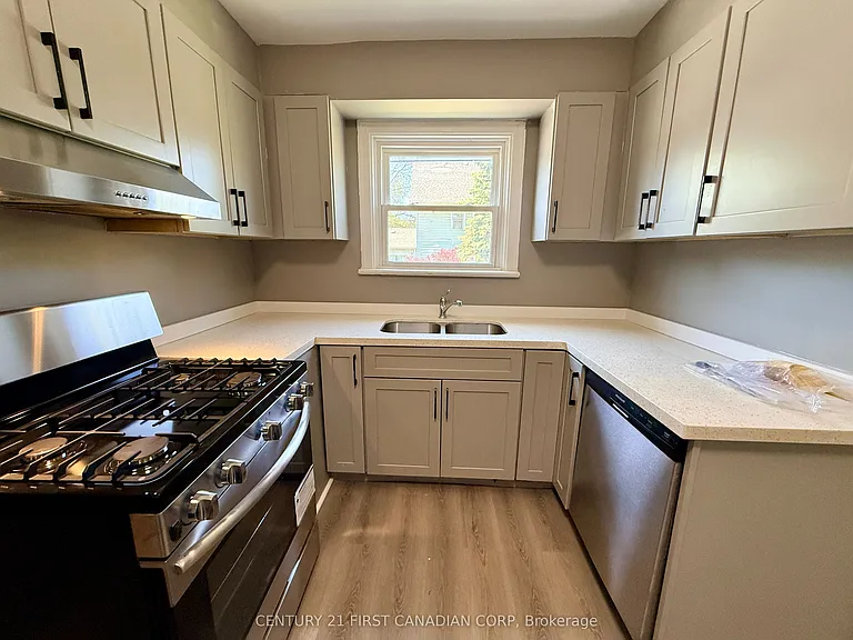 363 Ashland Ave #1 — Photo 10