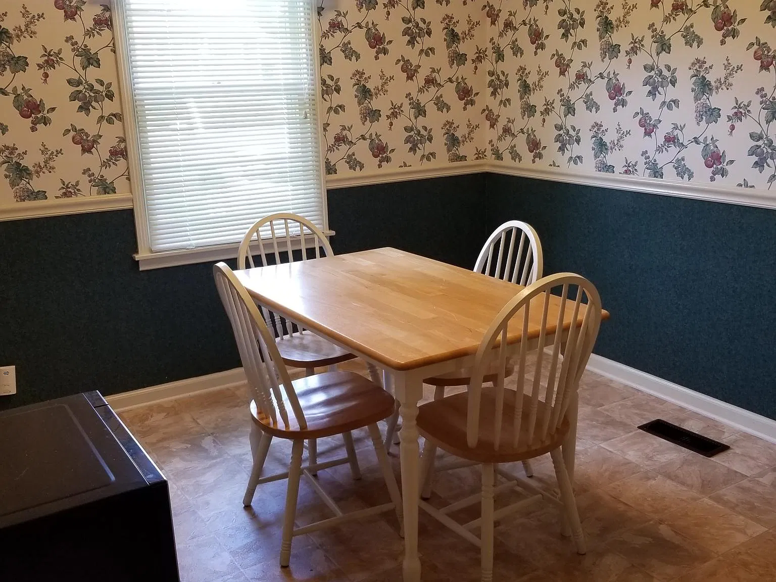 107 Stephenson Dr — Photo 4